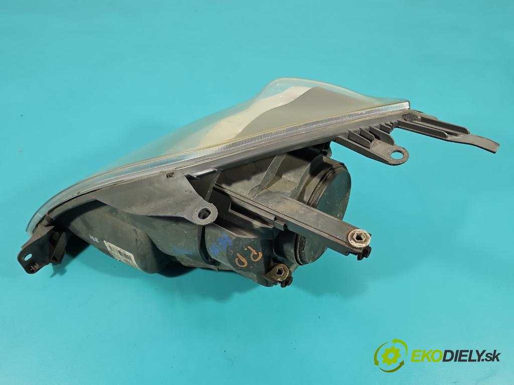 Ford Fiesta Mk6 2002-2008 1.4 16v 80 HP manual 59 kW 1388 cm3 3- Reflektor: pravý 6S61-13W029-AD (Svetlo predné pravé)