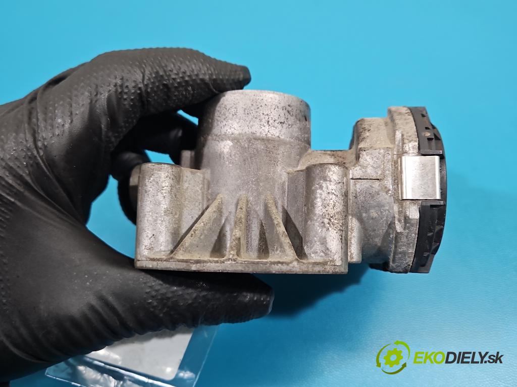 Toyota Yaris II 2005-2011 1.0 vvti 69KM manual 51 kW 998 cm3 3- klapka 22030-0Q010 (Škrtiaca klapka)