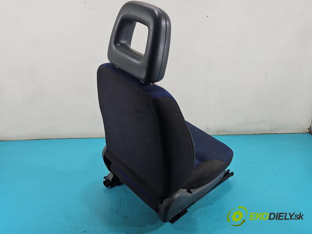 Suzuki JIMNY III 1998-2018 1.3 16V VVT 80 HP manual 59 kW 1298 cm3 3- Sedačka ľavý (Sedadlo)