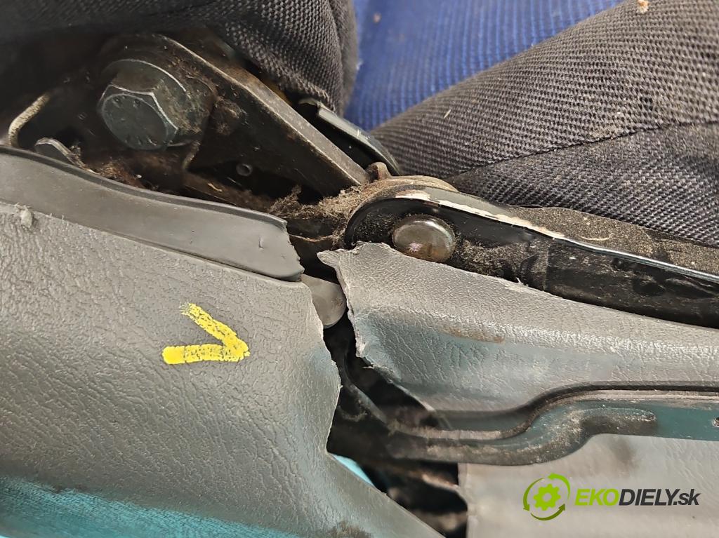 Suzuki JIMNY III 1998-2018 1.3 16V VVT 80 HP manual 59 kW 1298 cm3 3- Sedačka pravý  (Sedadlo)