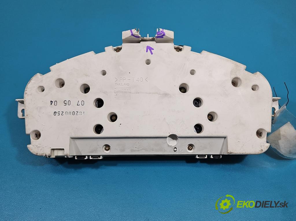 Volvo V50 2.0d 136 HP manual 100 kW 1997 cm3 5- prístrojovka/ budíky 30710071 (Prístrojová doska)