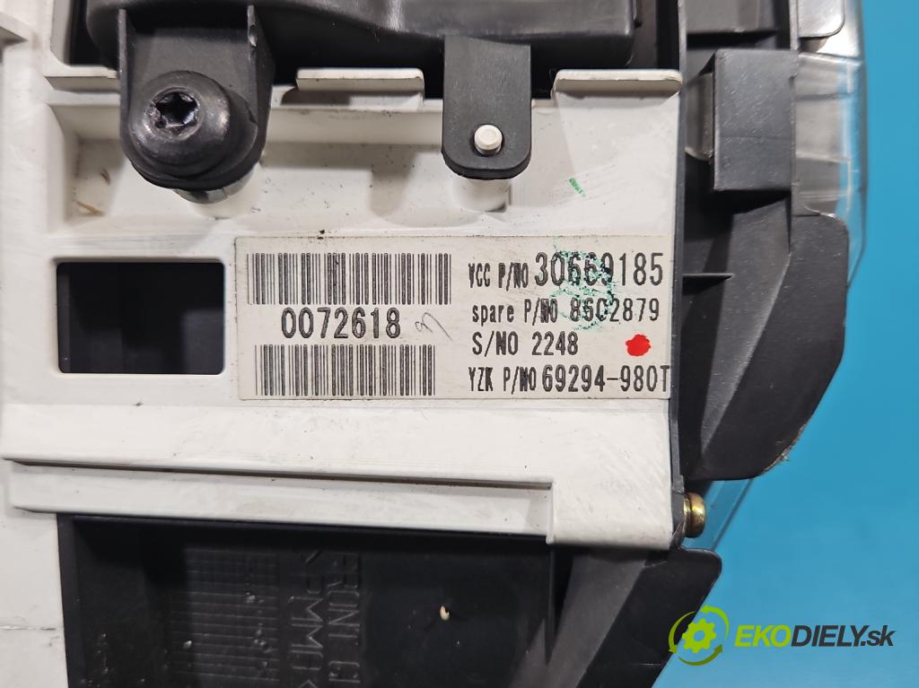 Volvo V50 2.0d 136 HP manual 100 kW 1997 cm3 5- prístrojovka/ budíky 30710071 (Prístrojová doska)