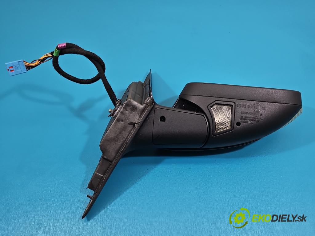 Volvo V50 2.0d 136hp manual 100 kW 1997 cm3 5- zpětné zrcátko pravé  (Klika dveří ostatní)