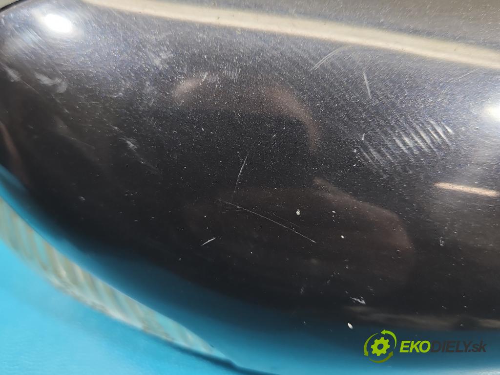 Volvo V50 2.0d 136hp manual 100 kW 1997 cm3 5- zpětné zrcátko pravé  (Klika dveří ostatní)