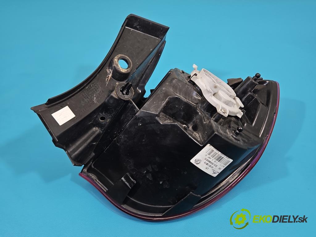 Alfa romeo Giulietta 1.4 T 170 HP manual 125 kW 1368 cm3 5- svetlo / reflektor zadné ľavé 0050513613 (Kľučka dverí ostatné)