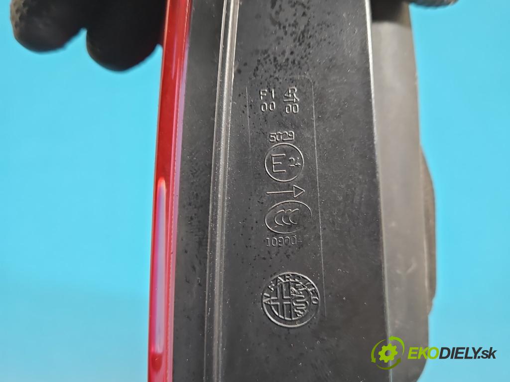 Alfa romeo Giulietta 1.4 T 170 HP manual 125 kW 1368 cm3 5- svetlo / reflektor zadné pravé 50513400 (Kľučka dverí ostatné)