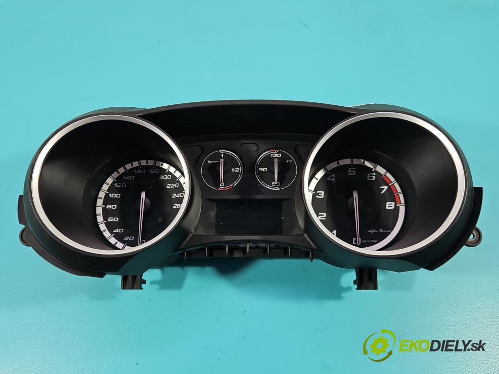 Alfa romeo Giulietta 1.4 T 170 HP manual 125 kW 1368 cm3 5- prístrojovka/ budíky 50516476 (Prístrojová doska)