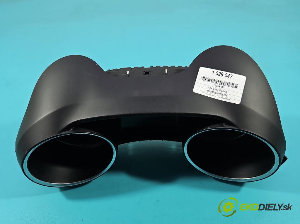 Alfa romeo Giulietta 1.4 T 170 HP manual 125 kW 1368 cm3 5- prístrojovka/ budíky 50516476 (Prístrojová doska)