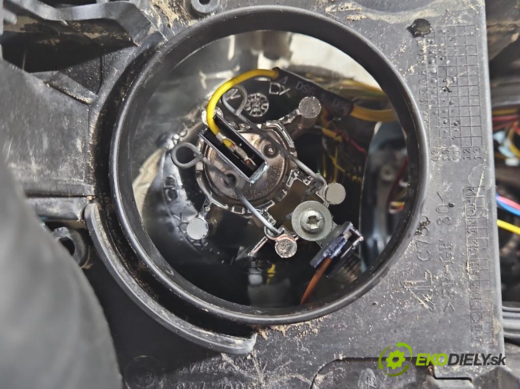 Alfa romeo Giulietta 1.4 T 170 hp manual 125 kW 1368 cm3 5- světlo pravý 00505202320 (Pravé přední světlo)