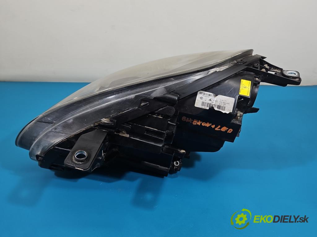 Alfa romeo Giulietta 1.4 T 170 hp manual 125 kW 1368 cm3 5- světlo pravý 00505202320 (Pravé přední světlo)