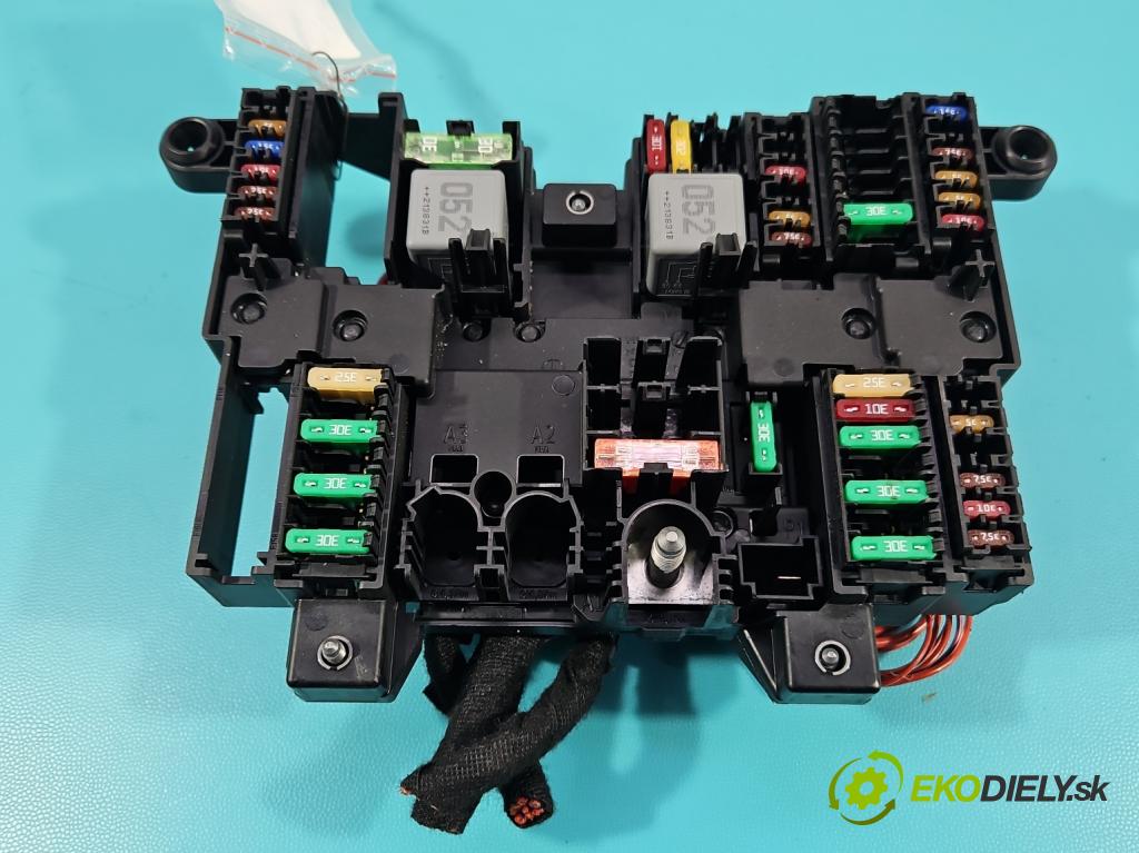 Mercedes CLA C118/X118 2019-2025 1.3b: 163 hp automatic 120 kW 1300 cm3 4- skříňka pojistková A1779061002 (Pojistková skříňka)