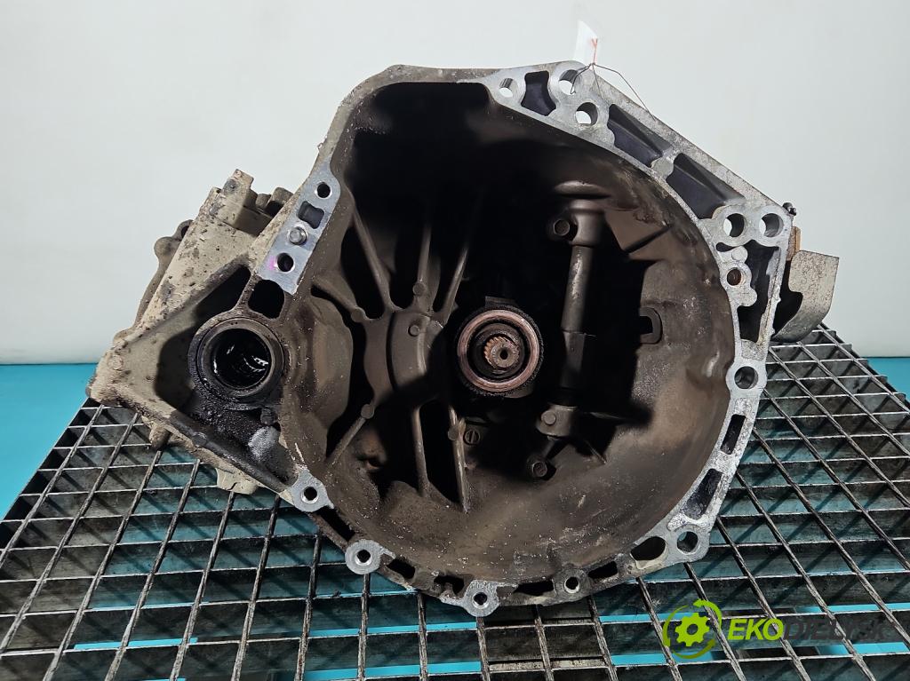 Toyota Yaris II 2005-2011 1.0 vvti 69KM manual 51 kW 998 cm3 3- prevodovka stupeň,rýchlosť manual