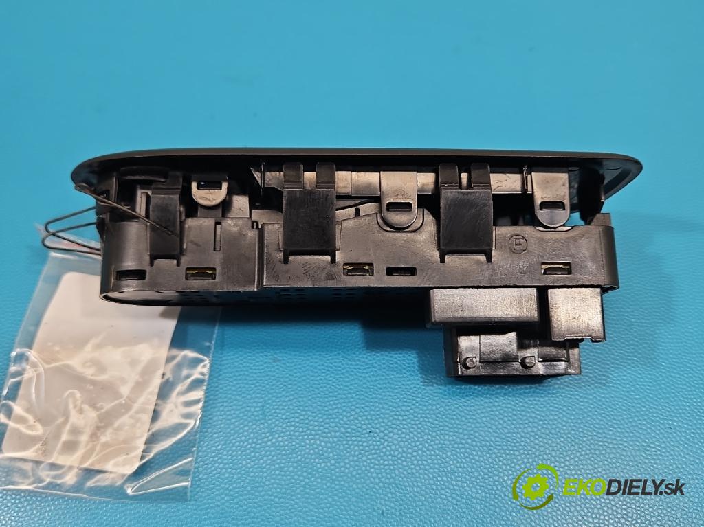 Citroen C3 II 2009-2016 1.2 Pure Tech 82 hp manual 60 kW 1199 cm3 5- Přepínač oken zpětných zrcátek 98012283XT