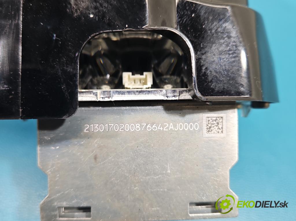 Mercedes CLA C118/X118 2019-2025 1.3b: 163 HP automatic 120 kW 1300 cm3 4- Šošovka reflektor: pravej časti