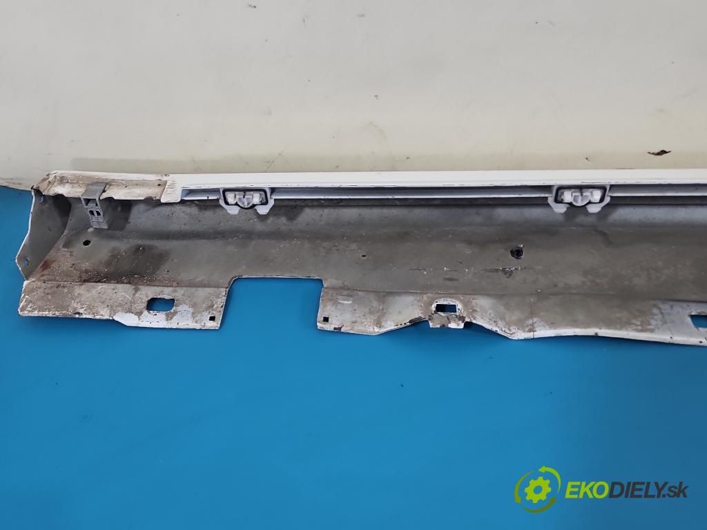 Mercedes CLA C118/X118 2019-2025 1.3b: 163 HP automatic 120 kW 1300 cm3 4- lišta práh: pravé A1186909200 (Lišta prahová)