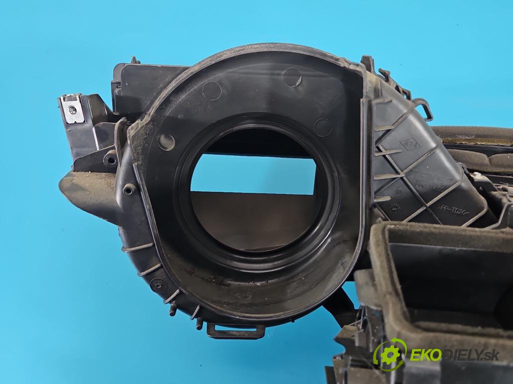 Renault Master III 2010-2024 2.3 dci 163 hp manual 120 kW 2299 cm3 5- radiátor 272700033R-D (Radiátor topení)