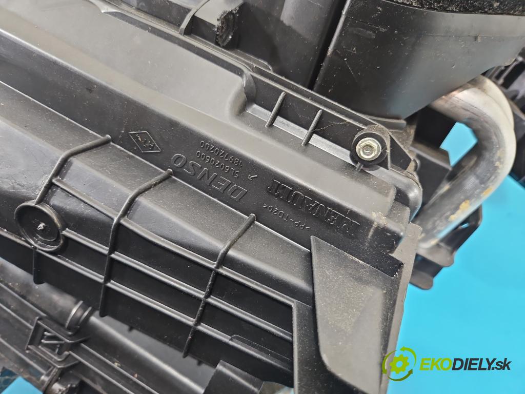 Renault Master III 2010-2024 2.3 dci 163 hp manual 120 kW 2299 cm3 5- radiátor 272700033R-D (Radiátor topení)