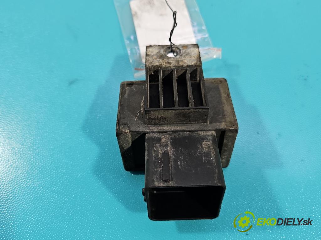 Renault Master III 2010-2024 2.3 dci 163 HP manual 120 kW 2299 cm3 5- Relé: svíčky: zařicích: 110678071R (Relé)