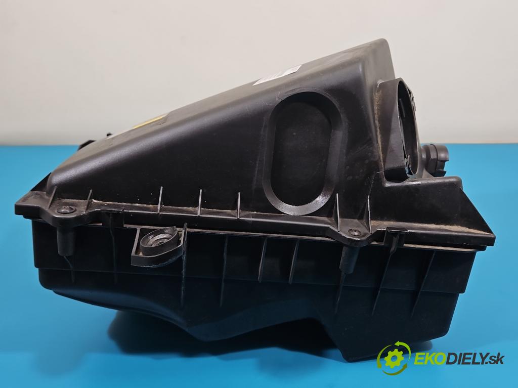 Audi A3 8L 1996-2003 1.8 T 150 HP automatic 110 kW 1781 cm3 3- obal filtra vzduchu 8L0133837B (Obal vzduchového filtra)