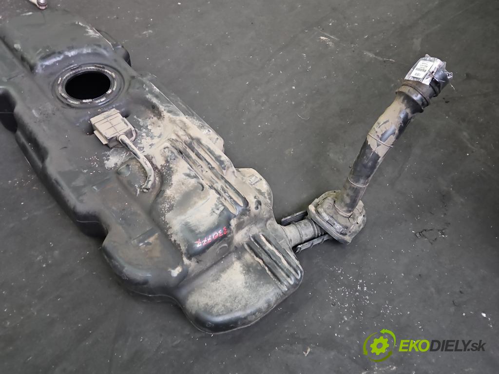 Mercedes Vito W447 2014- 1.75 cdi 102 HP manual 75 kW 1750 cm3 5- Nádrž: palivo A4474705500 (Palivová nádrž)