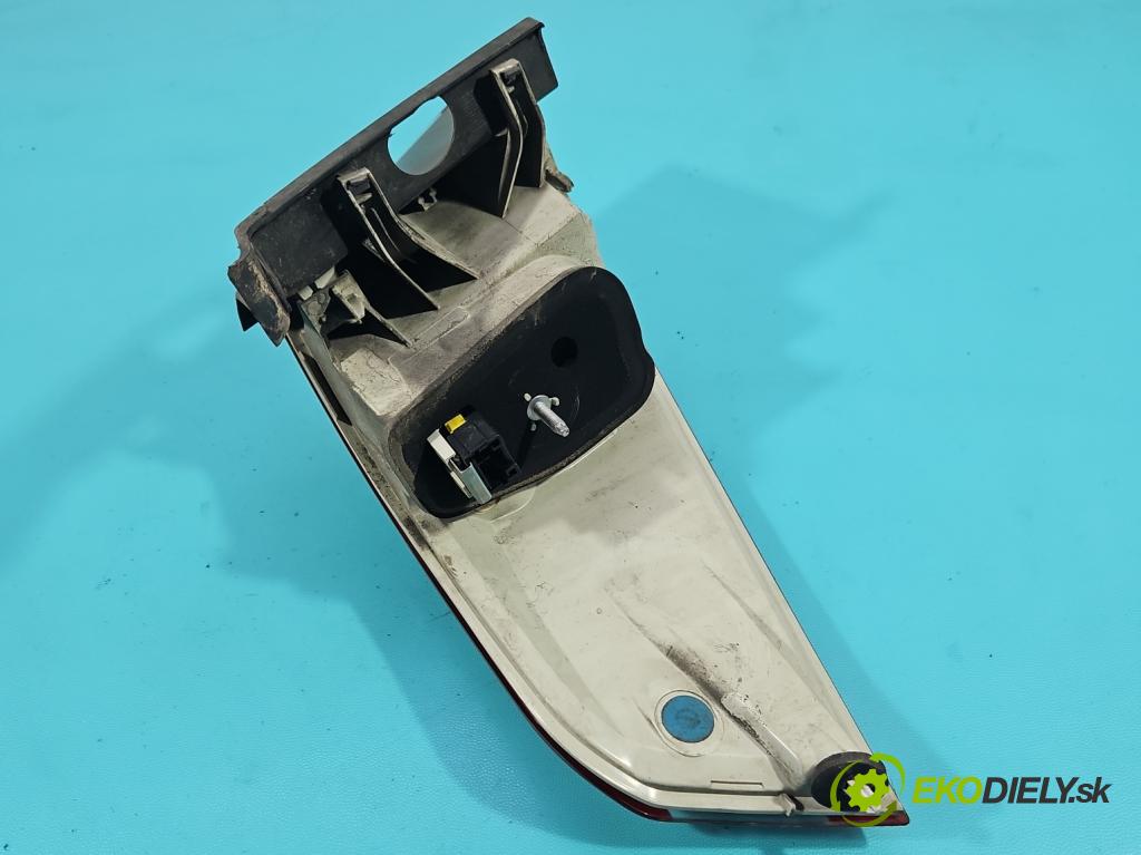 Peugeot 508 I 2010-2018 2.0 HDI 163 HP manual 120 kW 1997 cm3 5- svetlo / reflektor zadné pravé 9686779680 (Kľučka dverí ostatné)
