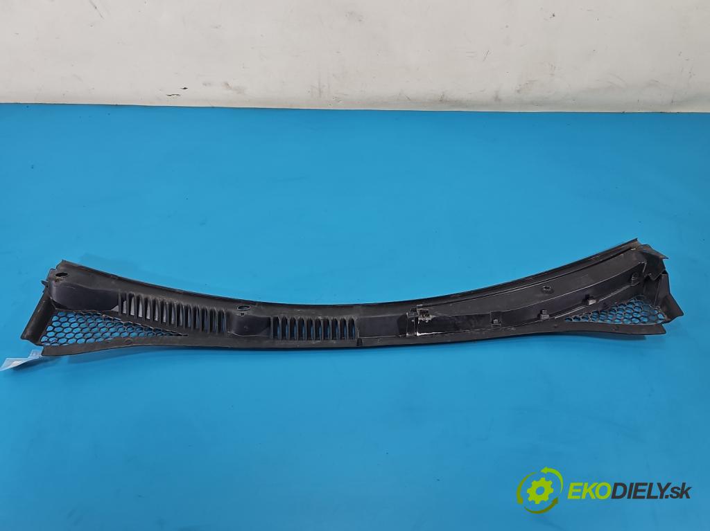 Citroen C3 II 2009-2016 1.2 Pure Tech 82 hp manual 60 kW 1199 cm3 5- torpédo 9684150580 (Plast pod čelním sklem)