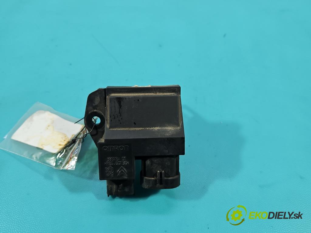Citroen C3 II 2009-2016 1.2 Pure Tech 82 hp manual 60 kW 1199 cm3 5- relé ventilátoru: 98372A01