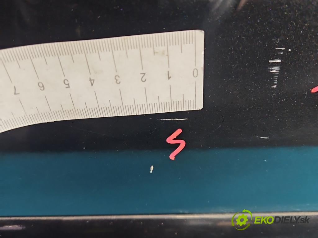 Peugeot 207 1.6 hdi 90 hp manual 66 kW 1599 cm3 5- dveře zadní pravé  (Klika dveří ostatní)