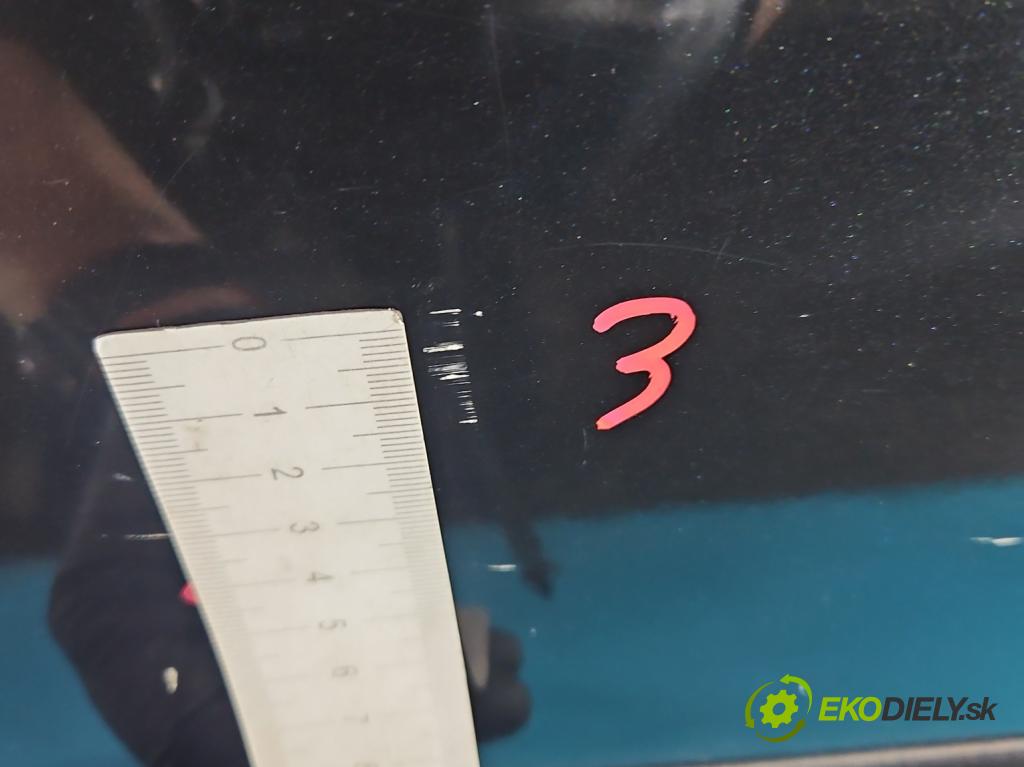 Peugeot 207 1.6 hdi 90 hp manual 66 kW 1599 cm3 5- dveře zadní pravé  (Klika dveří ostatní)