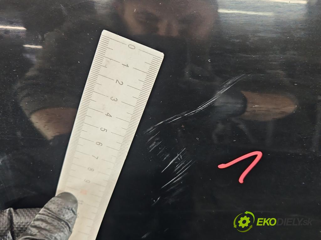 Peugeot 207 1.6 hdi 90 hp manual 66 kW 1599 cm3 5- dveře zadní pravé  (Klika dveří ostatní)