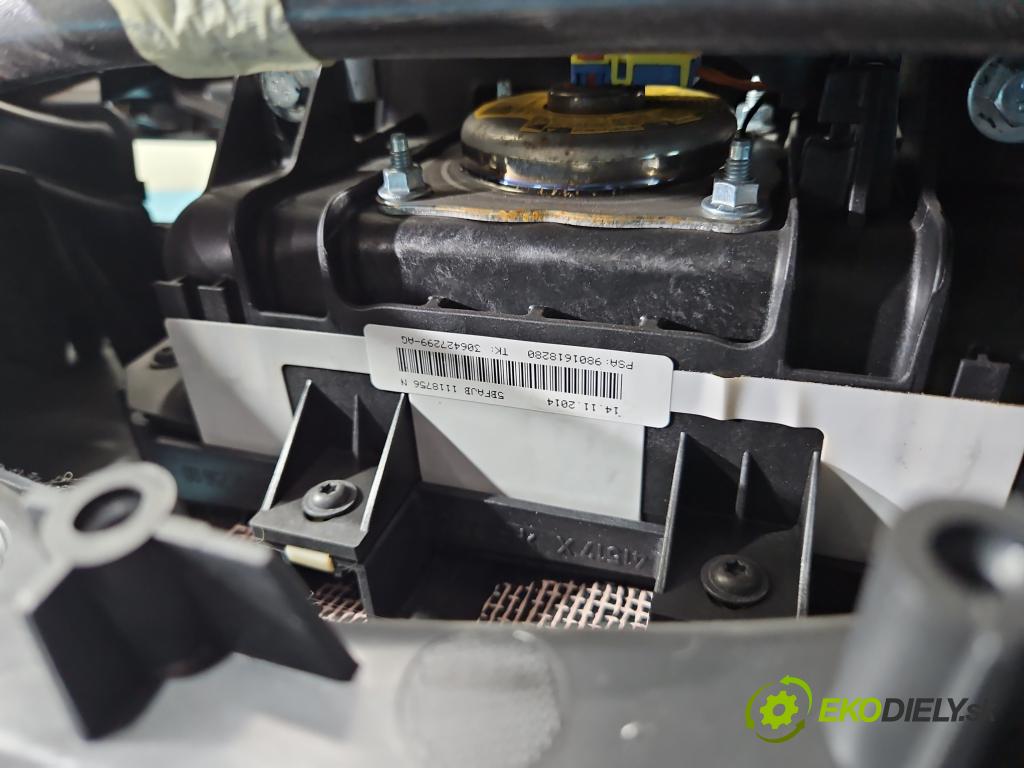 Citroen C3 II 2009-2016 1.2 Pure Tech 82 hp manual 60 kW 1199 cm3 5- kokpit,přistrojova deska