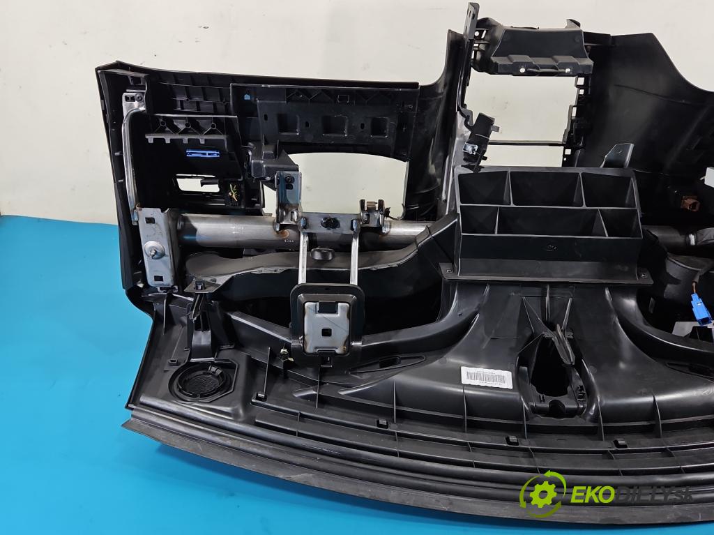 Citroen C3 II 2009-2016 1.2 Pure Tech 82 hp manual 60 kW 1199 cm3 5- kokpit,přistrojova deska