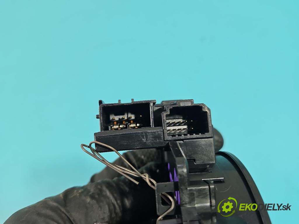 Toyota Yaris II 2005-2011 1.0 vvti 69KM manual 51 kW 998 cm3 3- Páska: airbag XSPY580136 (Airbag)