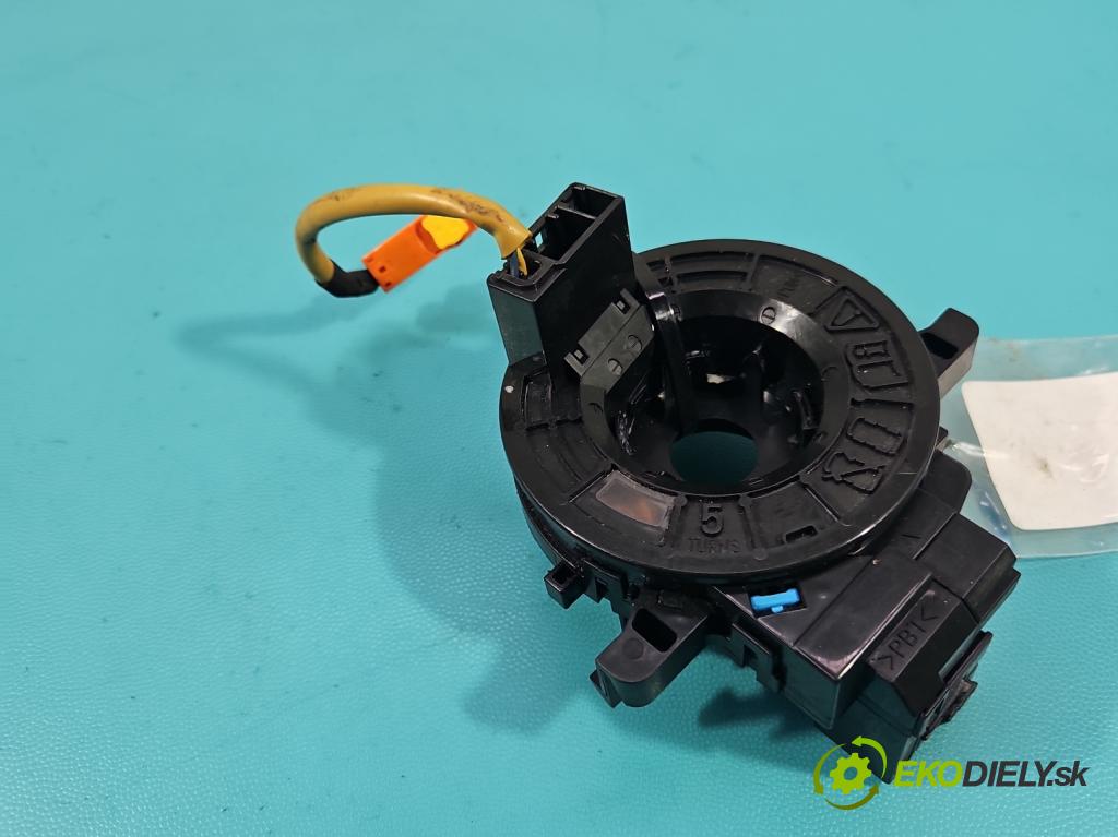 Toyota Yaris II 2005-2011 1.0 vvti 69KM manual 51 kW 998 cm3 3- Páska: airbag XSPY580136 (Airbag)