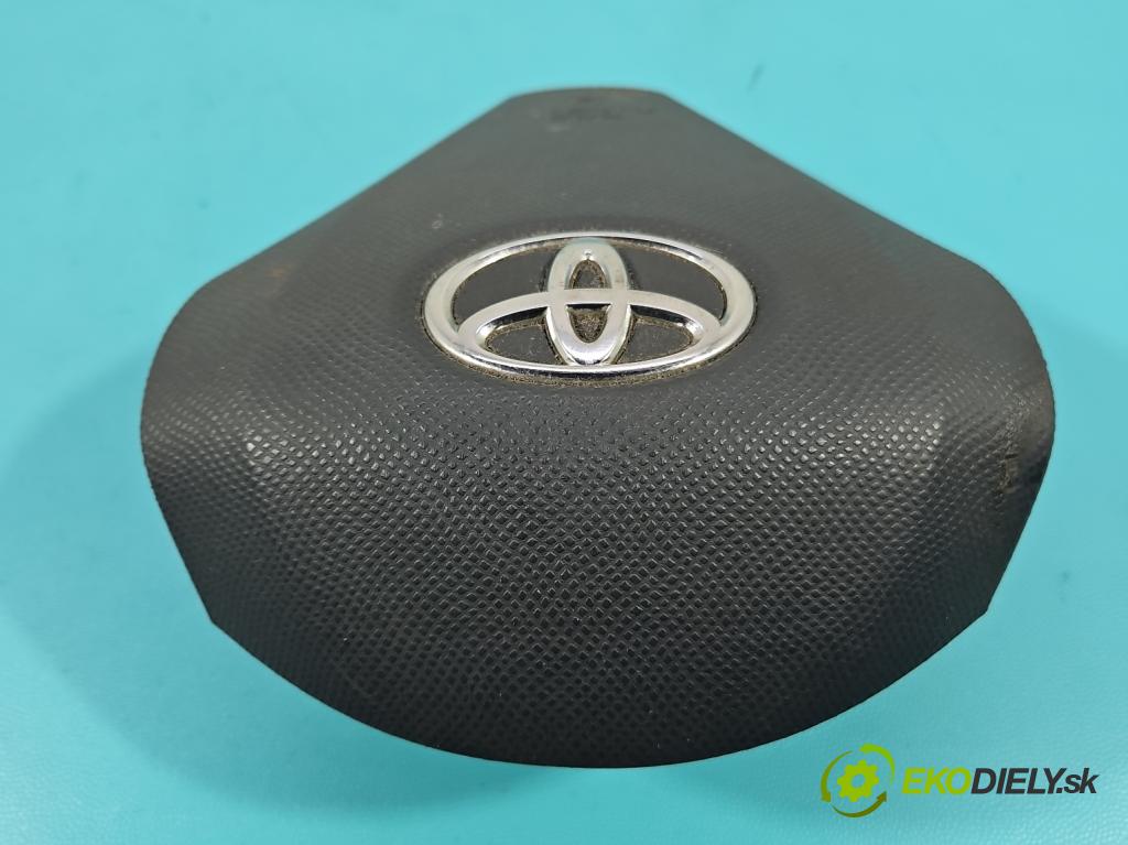 Toyota Yaris II 2005-2011 1.0 vvti 69KM manual 51 kW 998 cm3 3- airbag vzduch: Řidiči: (Airbag)