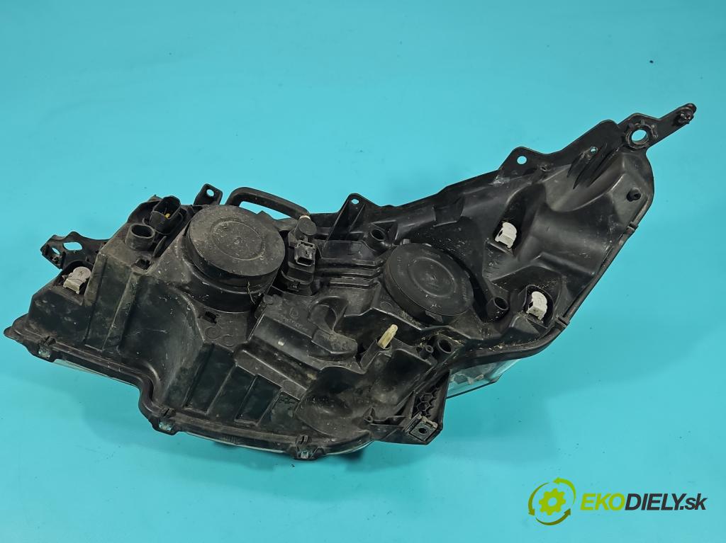 Peugeot 508 I 2010-2018 2.0 HDI 163 HP manual 120 kW 1997 cm3 5- Reflektor: pravý 9678393080 (Svetlo predné pravé)