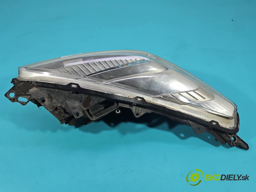 Peugeot 508 I 2010-2018 2.0 HDI 163 HP manual 120 kW 1997 cm3 5- Reflektor: pravý 9678393080 (Svetlo predné pravé)