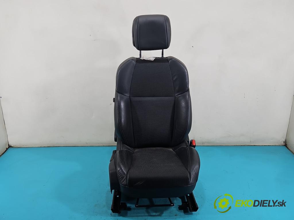Peugeot 508 I 2010-2018 2.0 HDI 163 HP manual 120 kW 1997 cm3 5- Sedačka pravý  (Sedadlo)