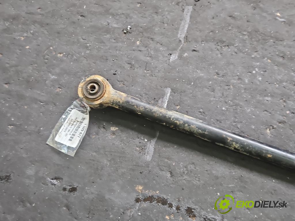 Jeep Cherokee XJ 1984-2001 122 hp manual 90 kW 2465 cm3 5- tyč hlava