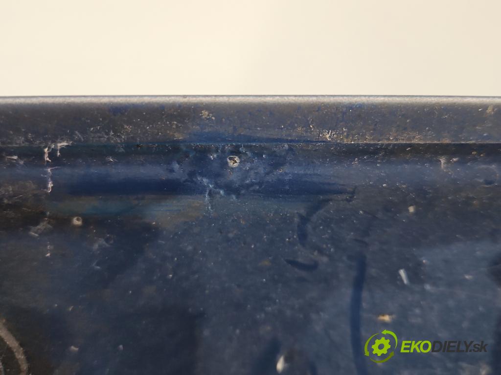 Toyota Prius II XW20 2003-2009 1.5b: 77 hp automatic 57 kW 1497 cm3 5- zadní kufrové dveře  (Zadní kapota (kufr))