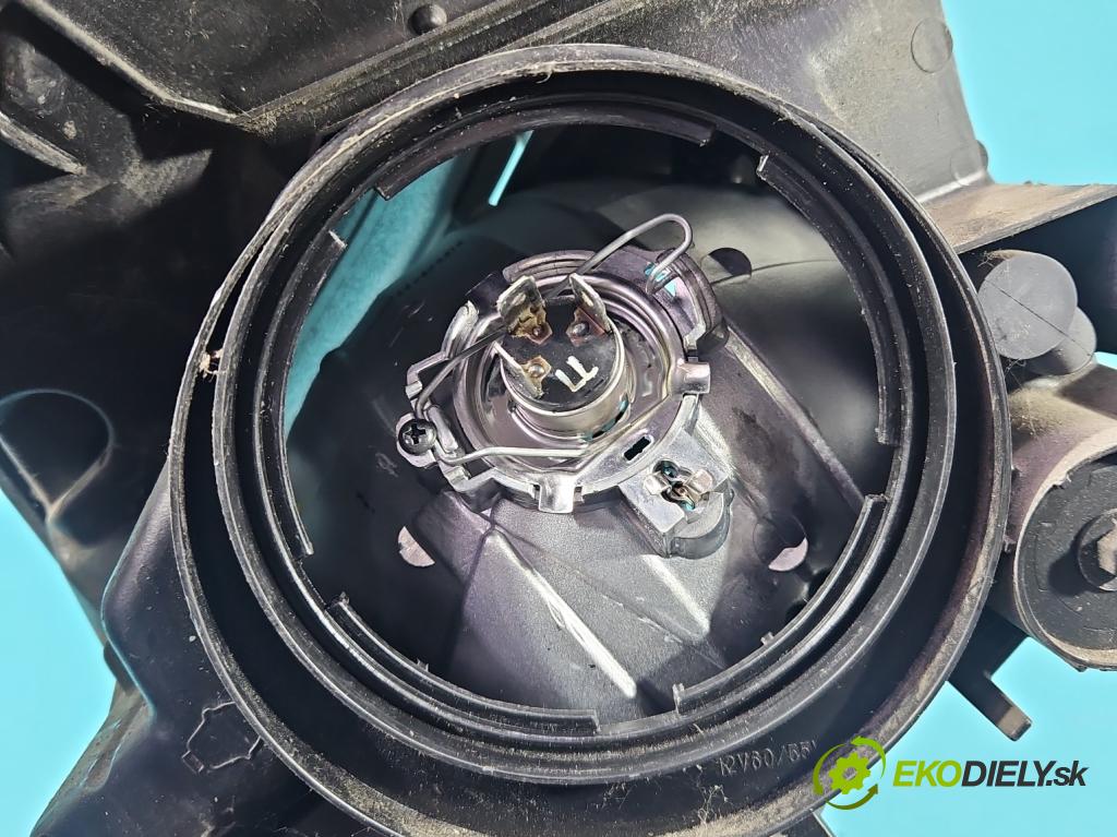 Toyota Prius II XW20 2003-2009 1.5b: 77 hp automatic 57 kW 1497 cm3 5- světlo pravý  (Pravé přední světlo)