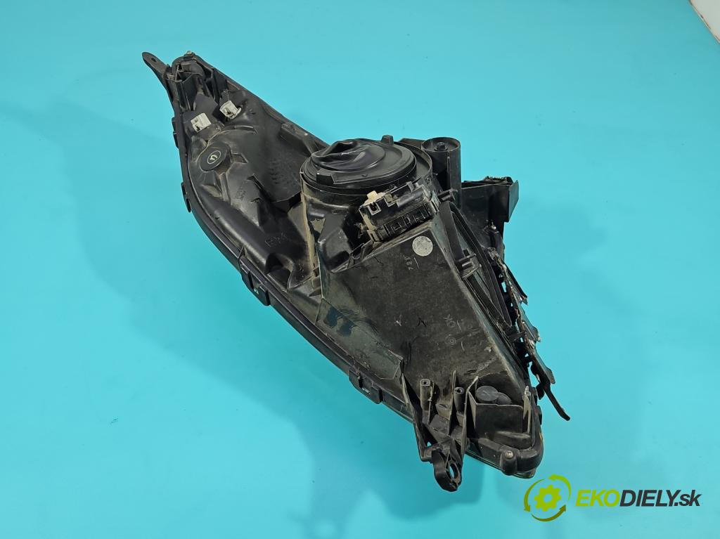 Toyota Prius II XW20 2003-2009 1.5b: 77 hp automatic 57 kW 1497 cm3 5- světlo pravý  (Pravé přední světlo)