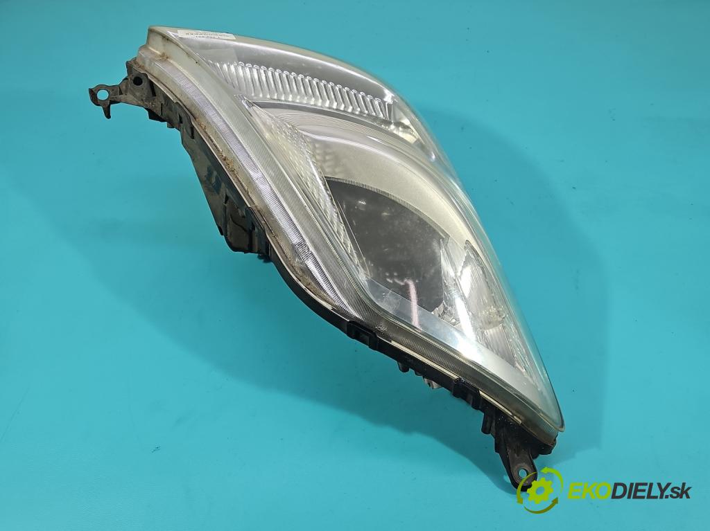 Toyota Prius II XW20 2003-2009 1.5b: 77 hp automatic 57 kW 1497 cm3 5- světlo pravý  (Pravé přední světlo)