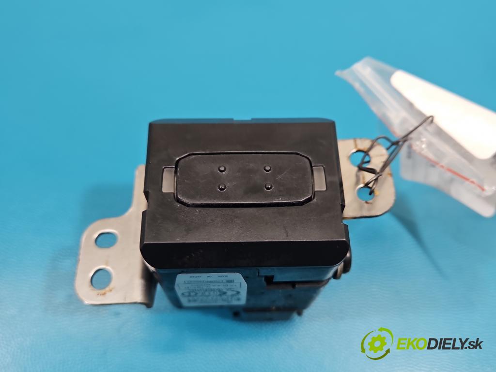 Toyota Prius II XW20 2003-2009 1.5b: 77 HP automatic 57 kW 1497 cm3 5- Spínačka 626399-000 (Spínacia skrinka)