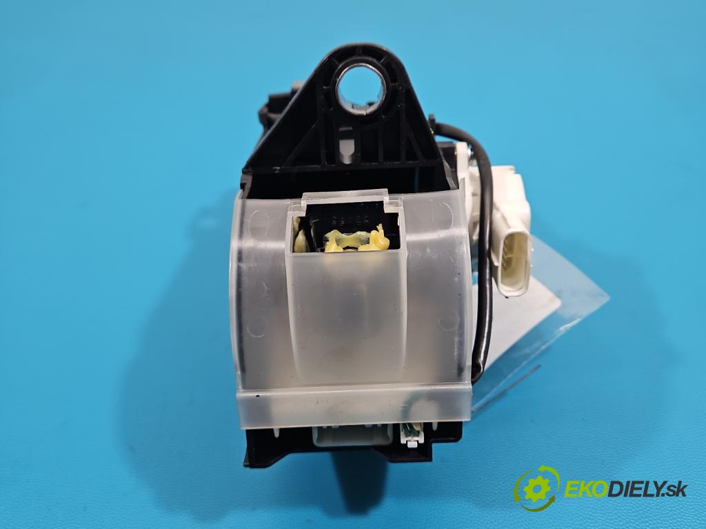 Toyota Prius II XW20 2003-2009 1.5b: 77 HP automatic 57 kW 1497 cm3 5- Páka: Změny: stupeň,rýchlosť  (Rýchlostná páka (kulisa))