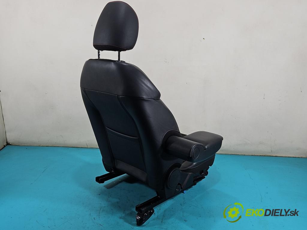 Alfa romeo Giulietta 1.4 T 170 hp manual 125 kW 1368 cm3 5- sedačke: komplet