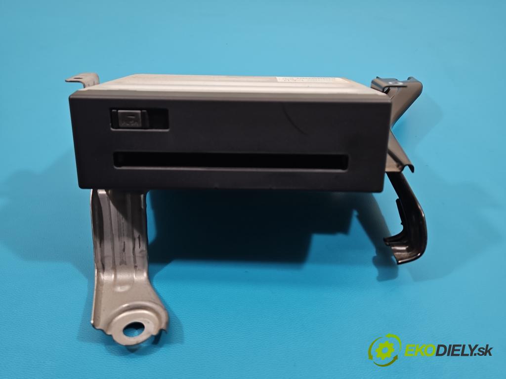 Toyota Prius II XW20 2003-2009 1.5b: 77 hp automatic 57 kW 1497 cm3 5- Měnič: cd 86841-47050 (CD měnič)