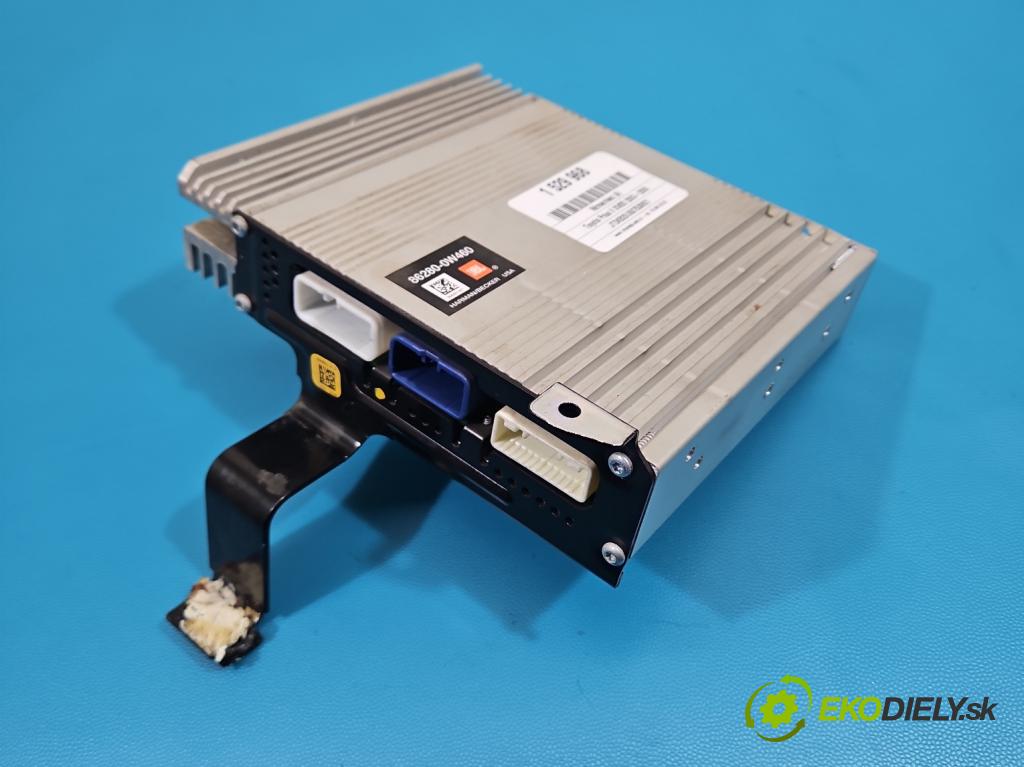 Toyota Prius II XW20 2003-2009 1.5b: 77 HP automatic 57 kW 1497 cm3 5- Zesilovač: 86280-0W460 (Zosilňovač)