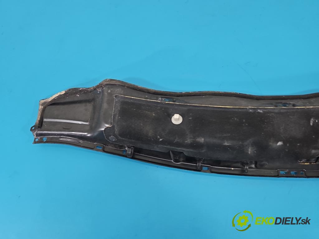 Toyota Prius II XW20 2003-2009 1.5b: 77 hp automatic 57 kW 1497 cm3 5- torpédo (Plast pod čelním sklem)