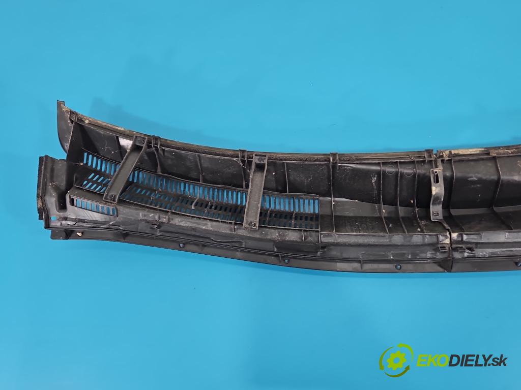 Toyota Prius II XW20 2003-2009 1.5b: 77 HP automatic 57 kW 1497 cm3 5- torpédo 55709-47060 (Torpédo (plast pod čelným sklom))